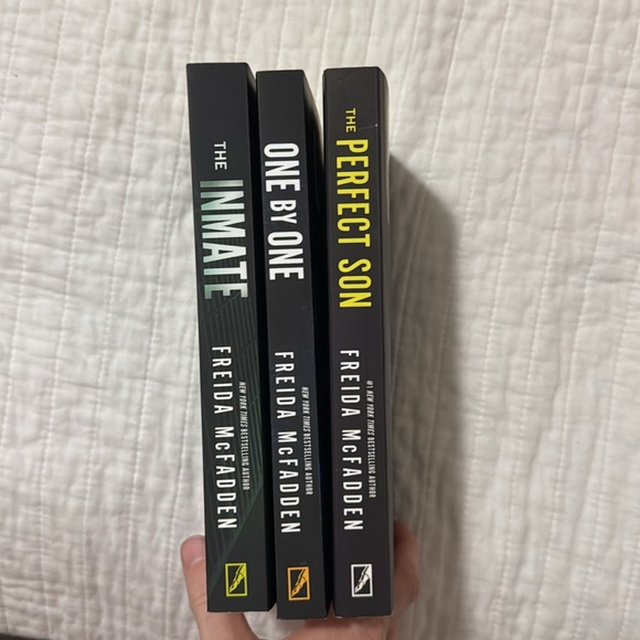 Freida McFadden books - Picture 6 of 6